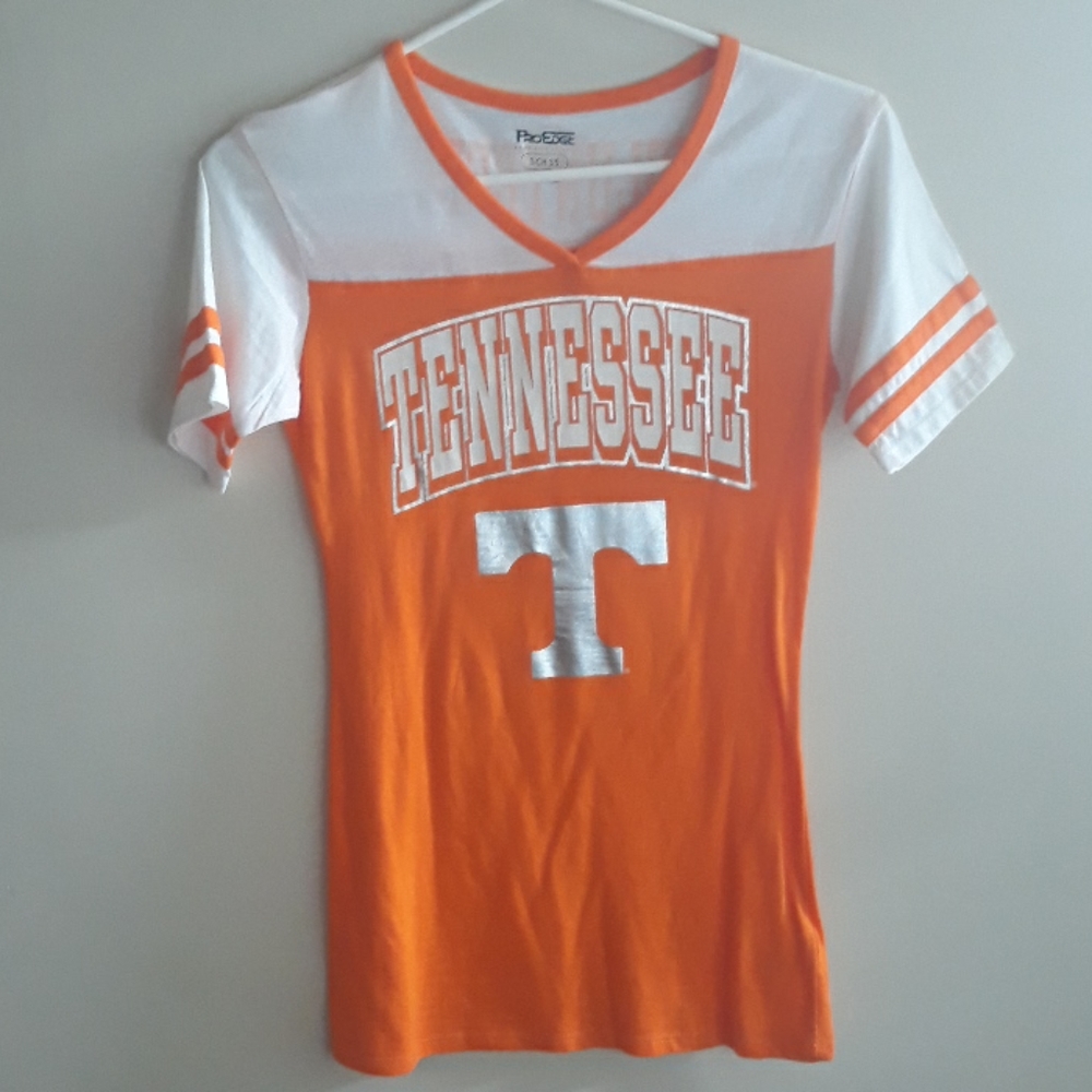 NWOT Tennessee Volunteers short sleeve shirt